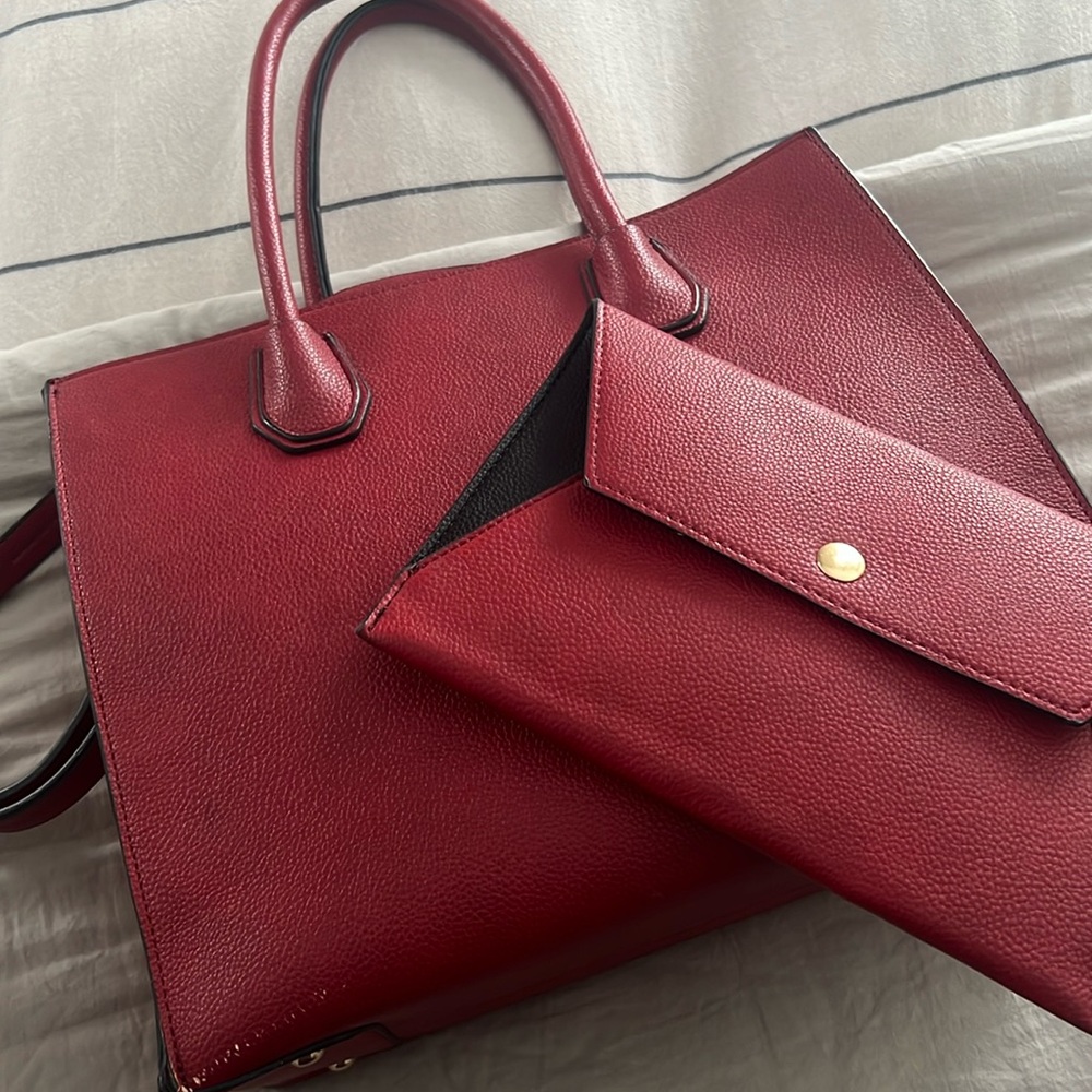 Burgundy tote!